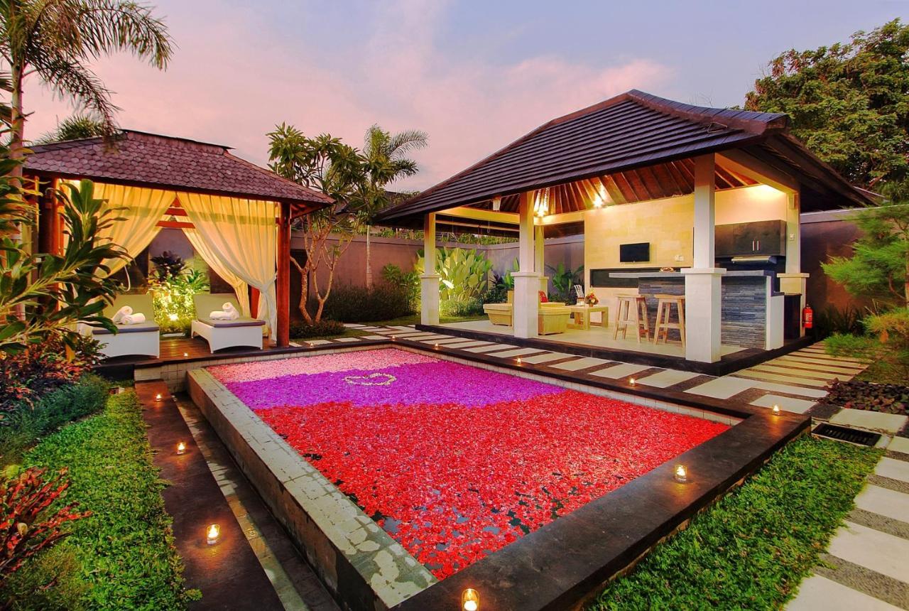 Agata Villas Seminyak Exterior foto