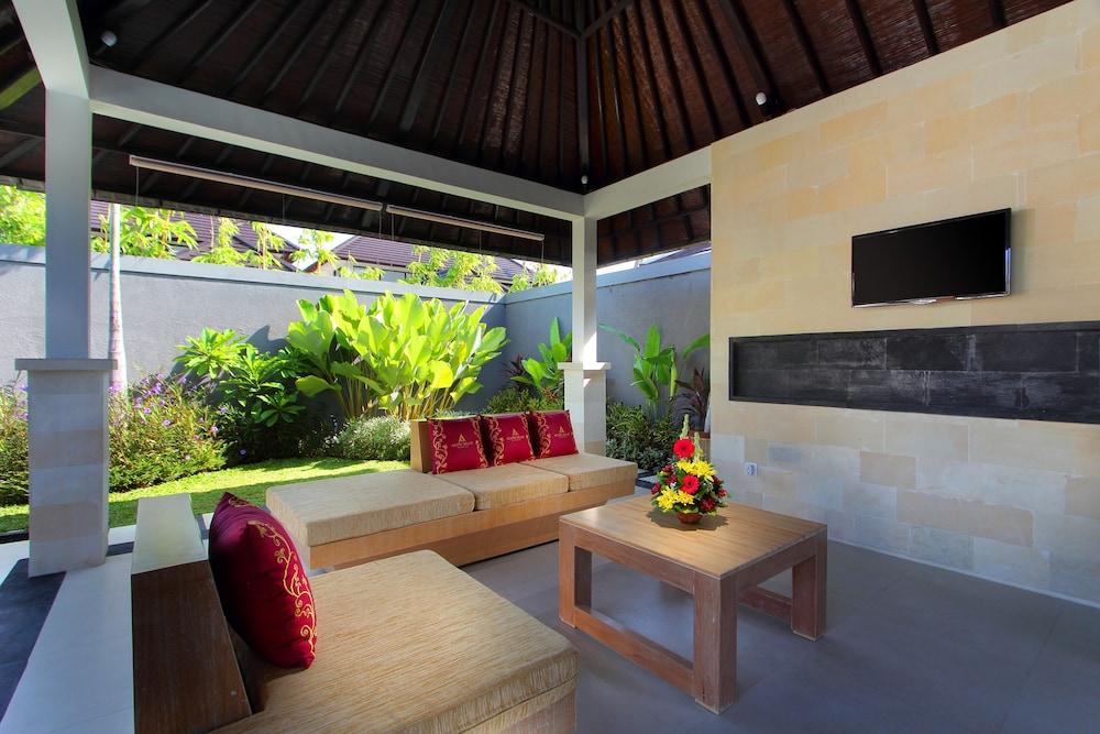 Agata Villas Seminyak Exterior foto